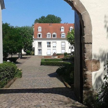 Amf Ferienwohnungen Historischer Soutyhof Saarlouis Kültér fotó
